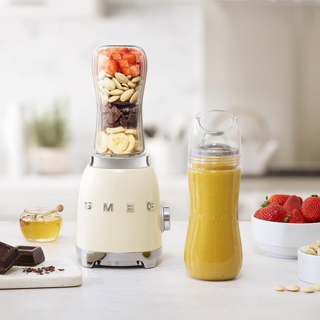 SMEG 50's Retro Style Personal Blender with Backlit Knob and Two 600 ML BPA Free bottles