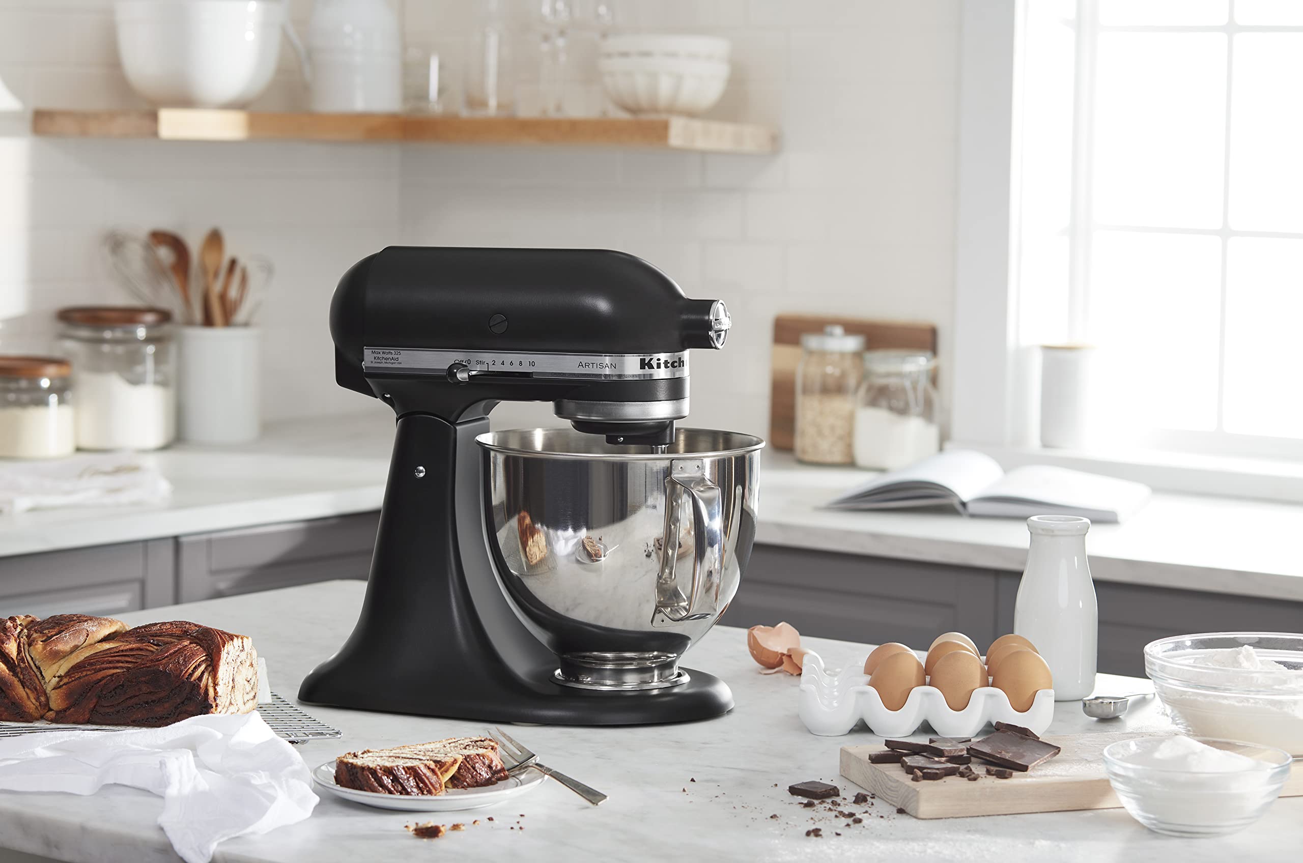KitchenAid Artisan Series 5 Quart Tilt Head Stand Mixer with Pouring Shield KSM150PS, Milkshake