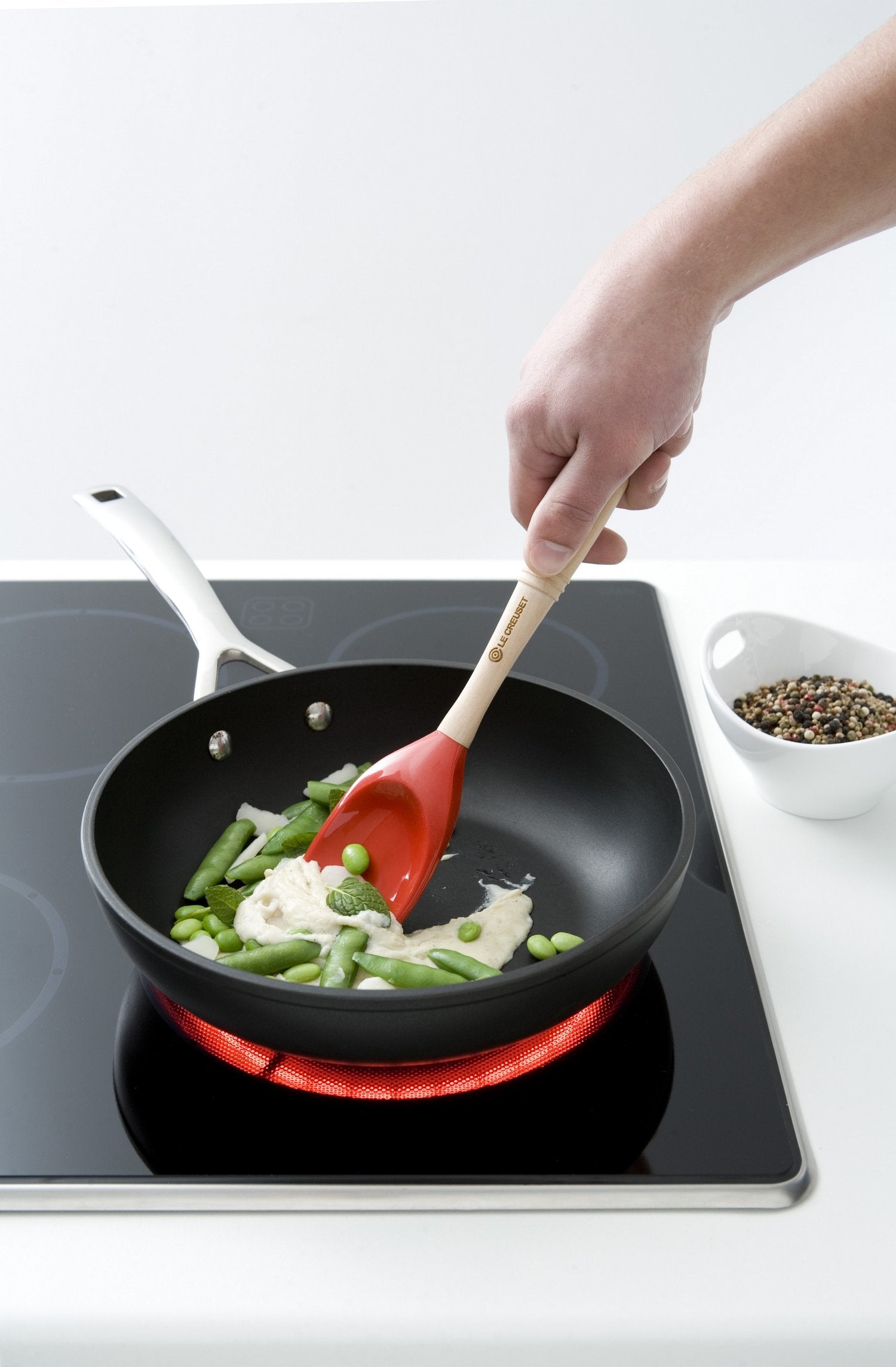 LE CREUSET Revolution Spatula Spoon White, 1 EA