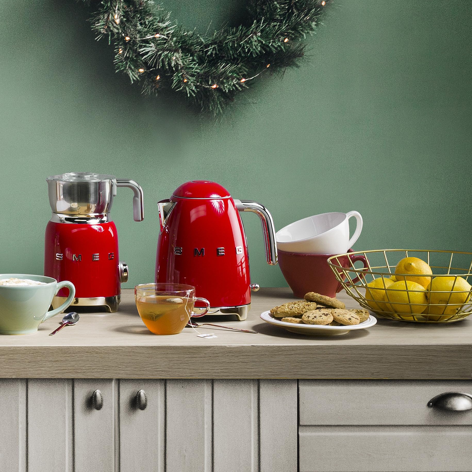 SMEG 50's Retro Style 7 Cup Electric Water Kettle with Automatic Shutoff, Removable Base, and Water Indicator, KLF03CHMUS, Matte Campagne